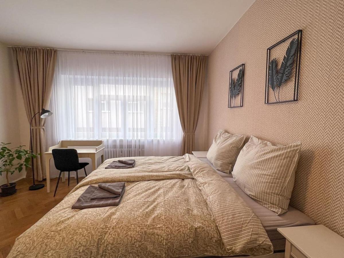 Апартаменти 96m2 Of Comfort And Style: 4bd In Old Town