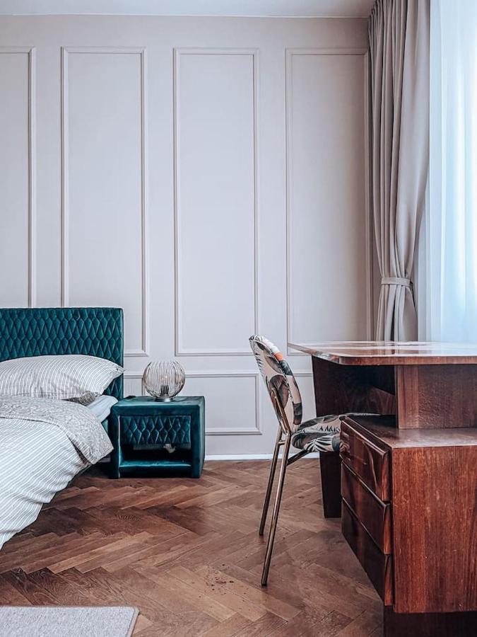 Апартаменти 96m2 Of Comfort And Style: 4bd In Old Town